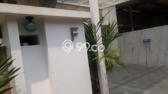 Ready to Use! Premium House LT 208m2 Desain Modern di Pejaten Ready to Use! Premium House LT 208m2 Desain Modern di Pejaten