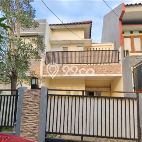 Rumah Modern 3 KT LT 209m2 di Pondok Kelapa Rumah Modern 3 KT LT 209m2 di Pondok Kelapa