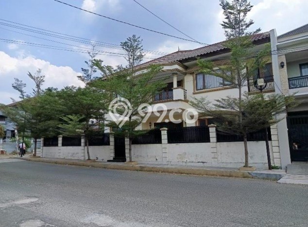Dijual Rumah Premium dengan Fasilitas Sekitar Komplit di Cinere, Depok Dijual Rumah Premium dengan Fasilitas Sekitar Komplit di Cinere, Depok
