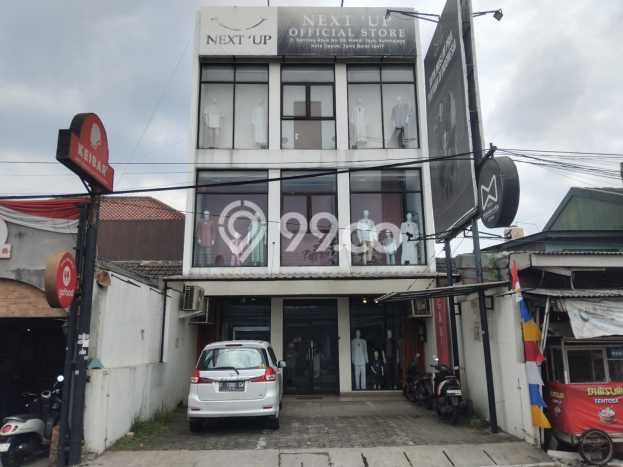 Rumah Elit LB 300m2 Siap Pakai Desain Elegan di Sukmajaya, Depok Rumah Elit LB 300m2 Siap Pakai Desain Elegan di Sukmajaya, Depok
