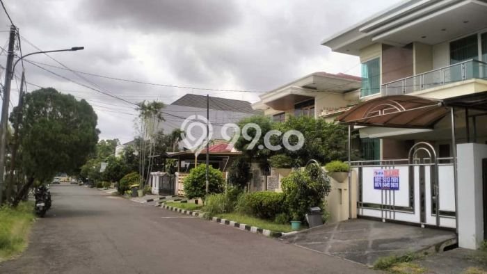 Rumah Elit LB 324m2 Siap Pakai Desain Elegan di Joglo, Jakarta Barat Rumah Elit LB 324m2 Siap Pakai Desain Elegan di Joglo, Jakarta Barat