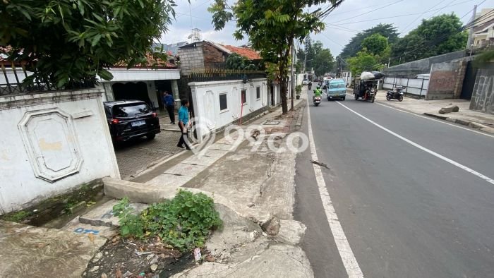 Ready to Use! Luxury House LT 318m2 Desain Elegan di Srengseng Ready to Use! Luxury House LT 318m2 Desain Elegan di Srengseng