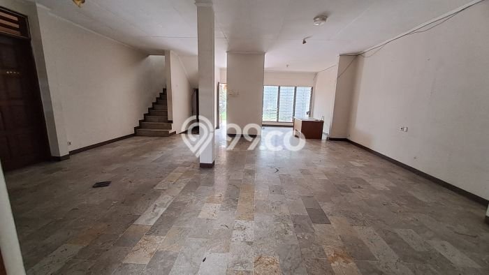 Ready to Use! Luxury House LT 273m2 Desain Elegan di Kedoya Baru Ready to Use! Luxury House LT 273m2 Desain Elegan di Kedoya Baru