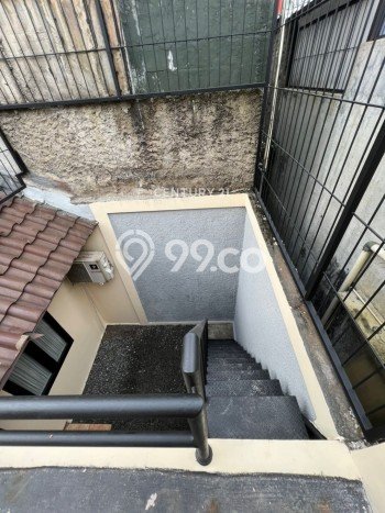 Dijual Rumah Eksklusif 2 KT di Buah Batu, Bandung Dijual Rumah Eksklusif 2 KT di Buah Batu, Bandung
