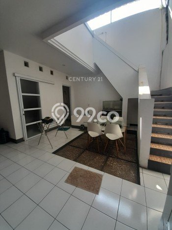 Rumah Minimalis 2 KT di Taman Kopo Indah Bandung Semi Furnished Rumah Minimalis 2 KT di Taman Kopo Indah Bandung Semi Furnished