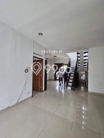 Rumah Elit Modern Tanpa Renovasi di Cikutra Bandung Rumah Elit Modern Tanpa Renovasi di Cikutra Bandung