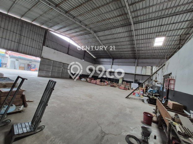 Kantor Dijual Lokasi Emas di Solokan Jeruk Luas 700m2 Kantor Dijual Lokasi Emas di Solokan Jeruk Luas 700m2