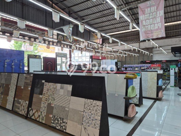 Kantor Dijual Lokasi Emas di Solokan Jeruk Luas 700m2 Kantor Dijual Lokasi Emas di Solokan Jeruk Luas 700m2