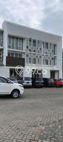 Ruko Dijual di Surabaya LT 70m2 & LB 200m2 Lokasi Terbaik! Ruko Dijual di Surabaya LT 70m2 & LB 200m2 Lokasi Terbaik!