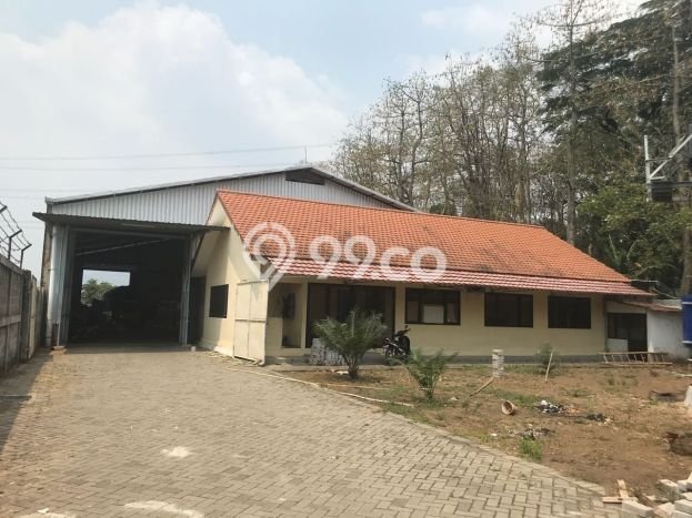 Area Ramai! Gudang Dijual di Mojosari untuk Bisnis Luas Bangunan 750m2 Area Ramai! Gudang Dijual di Mojosari untuk Bisnis Luas Bangunan 750m2
