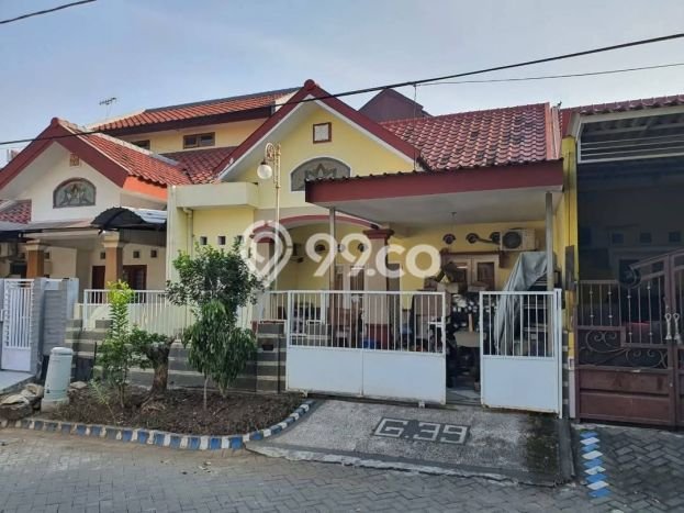 KESEMPATAN TERBAIK! Rumah Asri area Waru, Luas 120m2m² LB 98m2m² KESEMPATAN TERBAIK! Rumah Asri area Waru, Luas 120m2m² LB 98m2m²