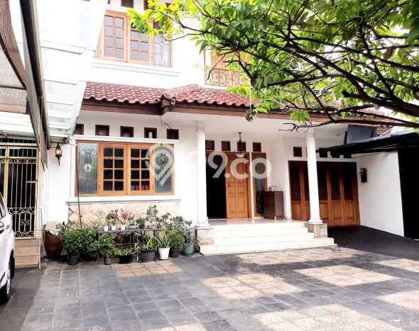 Rumah Elit LB 404m2 Siap Huni Desain Elegan di Tomang, Jakarta Barat Rumah Elit LB 404m2 Siap Huni Desain Elegan di Tomang, Jakarta Barat