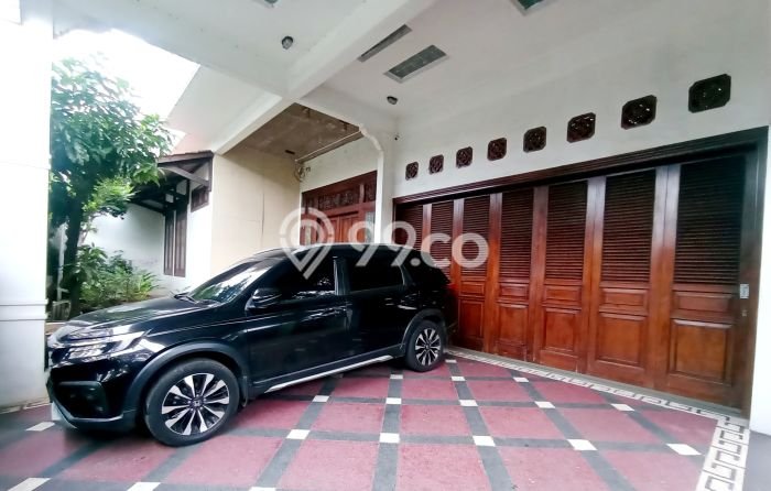 Jual Rumah Mewah Megah Dengan View Cantik di Ulujami, Jakarta Selatan Jual Rumah Mewah Megah Dengan View Cantik di Ulujami, Jakarta Selatan