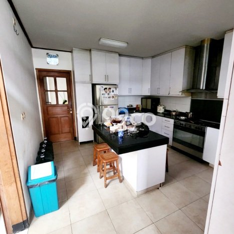 Rumah Luxury Modern Tanpa Renovasi di Puri Indah Jakarta Barat Rumah Luxury Modern Tanpa Renovasi di Puri Indah Jakarta Barat