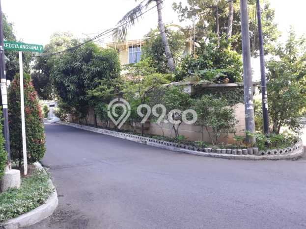 Rumah Elit Modern Tanpa Renovasi di Kedoya Baru Jakarta Barat Rumah Elit Modern Tanpa Renovasi di Kedoya Baru Jakarta Barat