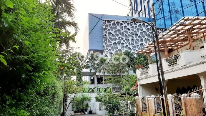 Dijual Rumah Premium dengan Fasilitas Sekitar Komplit di Kebon Jeruk, Jakarta Barat Dijual Rumah Premium dengan Fasilitas Sekitar Komplit di Kebon Jeruk, Jakarta Barat
