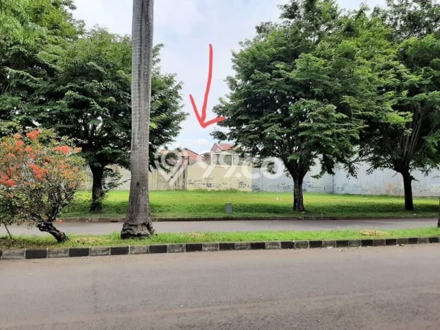 Tanah Dijual Lokasi Strategis di Jakarta Barat dengan Luas 450m2 Tanah Dijual Lokasi Strategis di Jakarta Barat dengan Luas 450m2