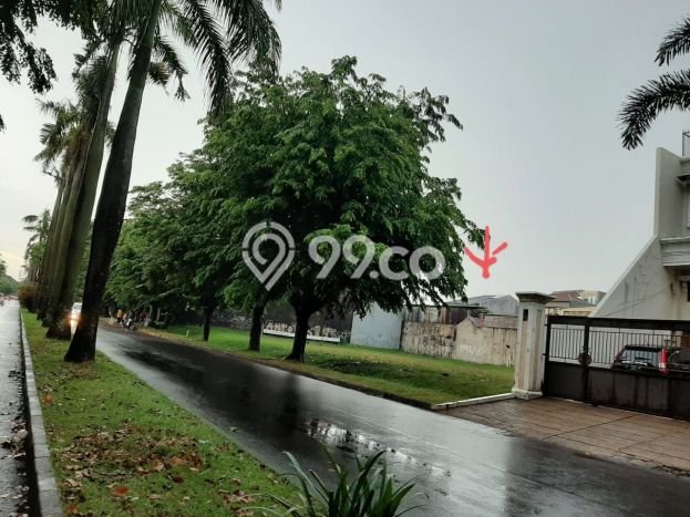 Tanah Dijual Lokasi Strategis di Jakarta Barat dengan Luas 450m2 Tanah Dijual Lokasi Strategis di Jakarta Barat dengan Luas 450m2