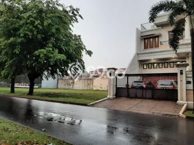 Tanah Dijual Lokasi Strategis di Jakarta Barat dengan Luas 450m2 Tanah Dijual Lokasi Strategis di Jakarta Barat dengan Luas 450m2