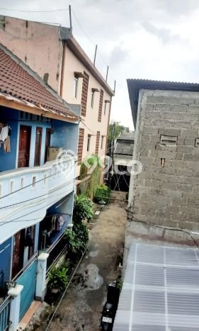Rumah Modern Cantik 9 Kamar Siap Huni di Kramat Jati Rumah Modern Cantik 9 Kamar Siap Huni di Kramat Jati