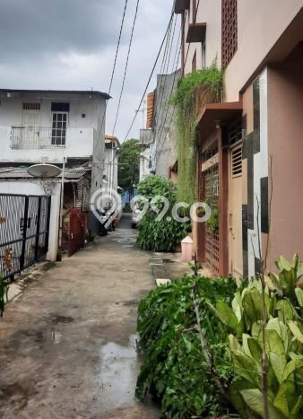 Rumah Modern Cantik 9 Kamar Siap Huni di Kramat Jati Rumah Modern Cantik 9 Kamar Siap Huni di Kramat Jati