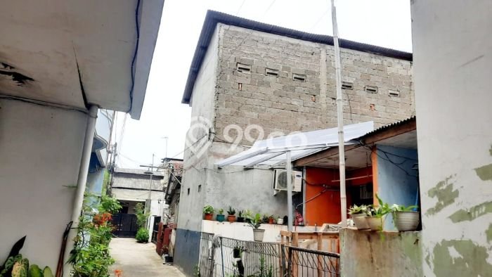 Rumah Modern Cantik 9 Kamar Siap Huni di Kramat Jati Rumah Modern Cantik 9 Kamar Siap Huni di Kramat Jati