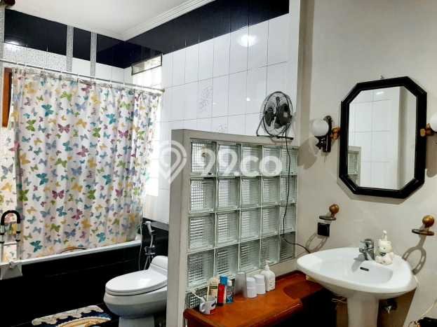 Dijual Rumah Mewah Elegan Dengan View Cantik di Kedoya Baru, Jakarta Barat Dijual Rumah Mewah Elegan Dengan View Cantik di Kedoya Baru, Jakarta Barat