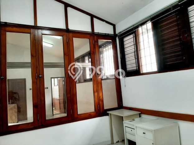 Rumah Elit Modern Siap Huni di Puri Indah Jakarta Barat Rumah Elit Modern Siap Huni di Puri Indah Jakarta Barat