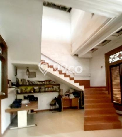Jual Rumah Mewah Megah Dengan View Cantik di Ulujami, Jakarta Selatan Jual Rumah Mewah Megah Dengan View Cantik di Ulujami, Jakarta Selatan