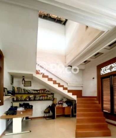Jual Rumah Mewah Megah Dengan View Cantik di Ulujami, Jakarta Selatan Jual Rumah Mewah Megah Dengan View Cantik di Ulujami, Jakarta Selatan