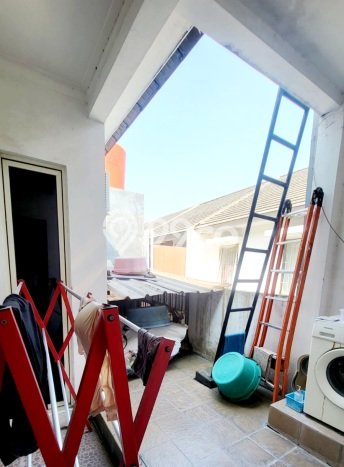 Unit Ruko Dijual di Jakarta Barat LT 90m2 & LB 190m2 Unit Ruko Dijual di Jakarta Barat LT 90m2 & LB 190m2