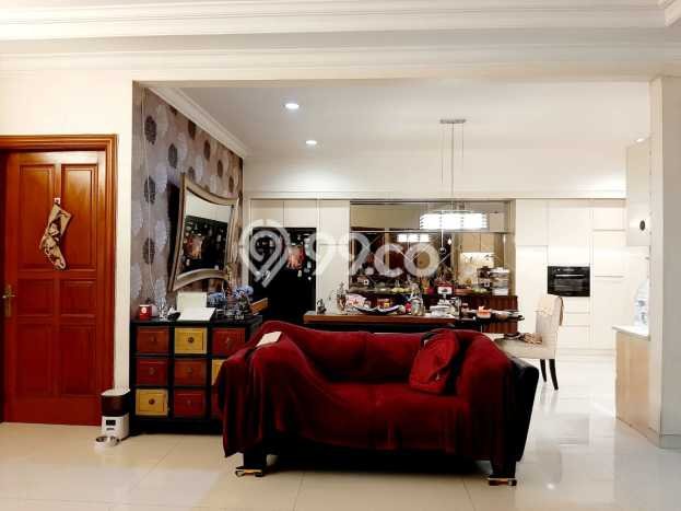 Rumah Elit LB 404m2 Siap Huni Desain Elegan di Tomang, Jakarta Barat Rumah Elit LB 404m2 Siap Huni Desain Elegan di Tomang, Jakarta Barat