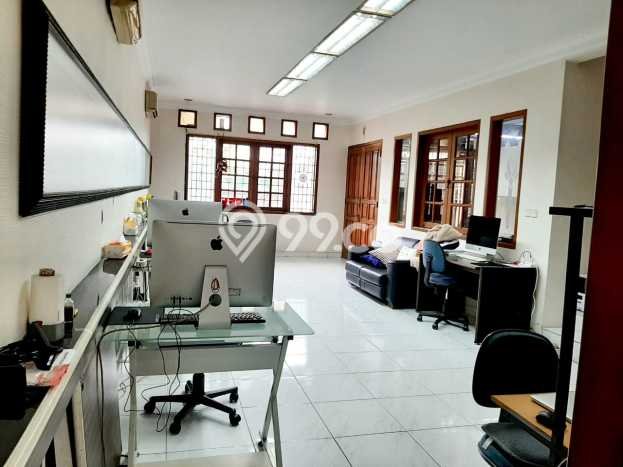 Rumah Elit LB 404m2 Siap Huni Desain Elegan di Tomang, Jakarta Barat Rumah Elit LB 404m2 Siap Huni Desain Elegan di Tomang, Jakarta Barat