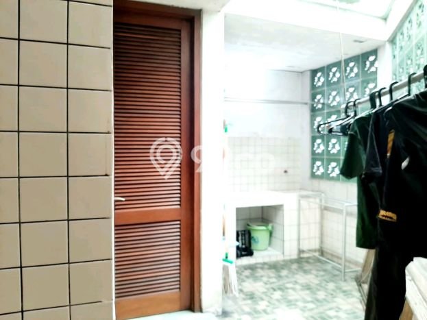 Rumah Elit Modern Siap Huni di Puri Indah Jakarta Barat Rumah Elit Modern Siap Huni di Puri Indah Jakarta Barat