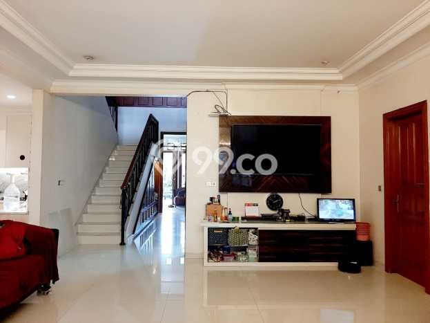 Rumah Elit LB 404m2 Siap Huni Desain Elegan di Tomang, Jakarta Barat Rumah Elit LB 404m2 Siap Huni Desain Elegan di Tomang, Jakarta Barat