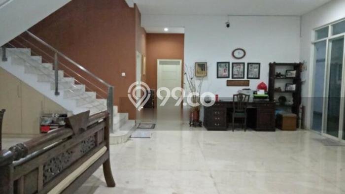 Hunian Mewah Siap Huni LT 300m2 di Kebon Jeruk, Jakarta Barat Hunian Mewah Siap Huni LT 300m2 di Kebon Jeruk, Jakarta Barat