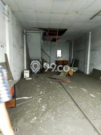 LOKASI STRATEGIS! Ruko Disewakan Kawasan , Luas 335m2m², Pusat Niaga LOKASI STRATEGIS! Ruko Disewakan Kawasan , Luas 335m2m², Pusat Niaga