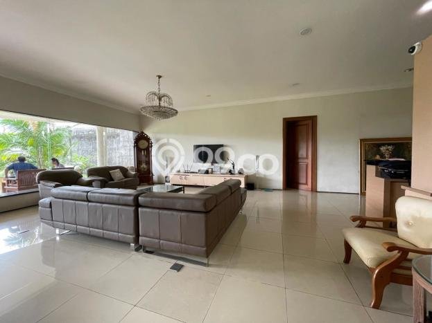 Rumah Mewah LB 600m2 Siap Huni Desain Elegan di Kemanggisan, Jakarta Barat Rumah Mewah LB 600m2 Siap Huni Desain Elegan di Kemanggisan, Jakarta Barat