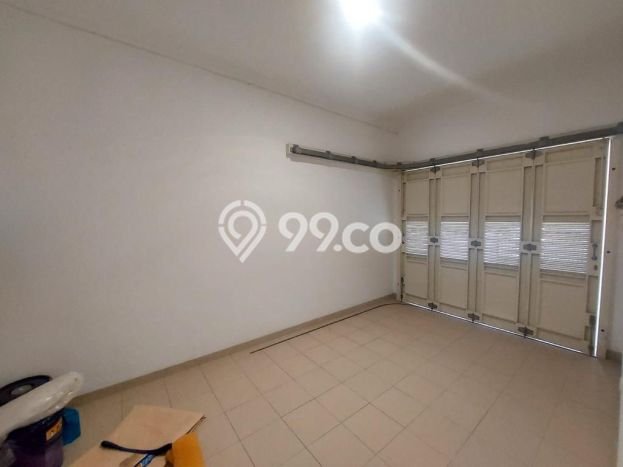 Rumah Luxury Modern Tanpa Renovasi di Taman Ratu Jakarta Barat Rumah Luxury Modern Tanpa Renovasi di Taman Ratu Jakarta Barat