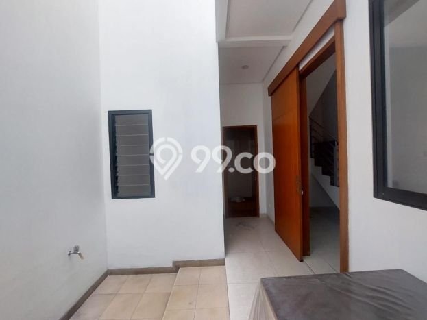 Rumah Luxury Modern Tanpa Renovasi di Taman Ratu Jakarta Barat Rumah Luxury Modern Tanpa Renovasi di Taman Ratu Jakarta Barat