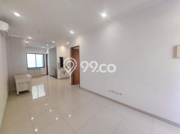 Rumah Luxury Modern Tanpa Renovasi di Taman Ratu Jakarta Barat Rumah Luxury Modern Tanpa Renovasi di Taman Ratu Jakarta Barat