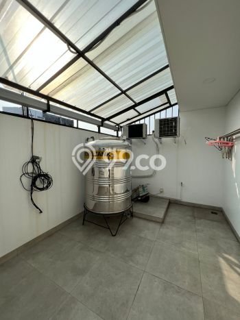 Rumah Elit Modern Siap Huni di Taman Ratu Jakarta Barat Rumah Elit Modern Siap Huni di Taman Ratu Jakarta Barat