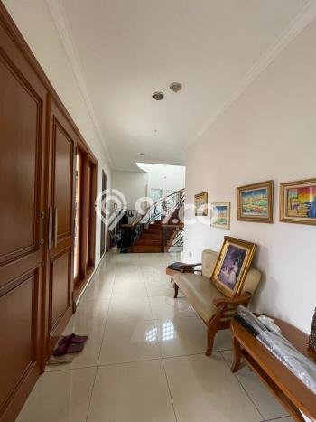 Rumah Mewah LB 600m2 Siap Huni Desain Elegan di Kemanggisan, Jakarta Barat Rumah Mewah LB 600m2 Siap Huni Desain Elegan di Kemanggisan, Jakarta Barat