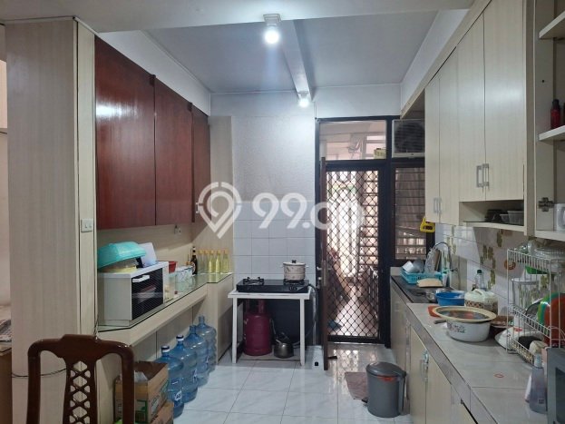 Rumah Eksklusif Dijual LT 150m2 di Kebon Jeruk, Jakarta Barat Rumah Eksklusif Dijual LT 150m2 di Kebon Jeruk, Jakarta Barat