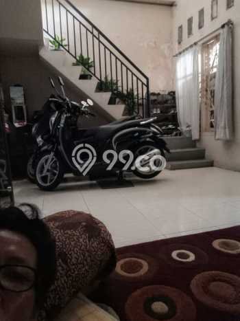 For Sale Rumah 4 Kamar Lokasi Ideal Nyaman dan Strategis di Karawaci For Sale Rumah 4 Kamar Lokasi Ideal Nyaman dan Strategis di Karawaci