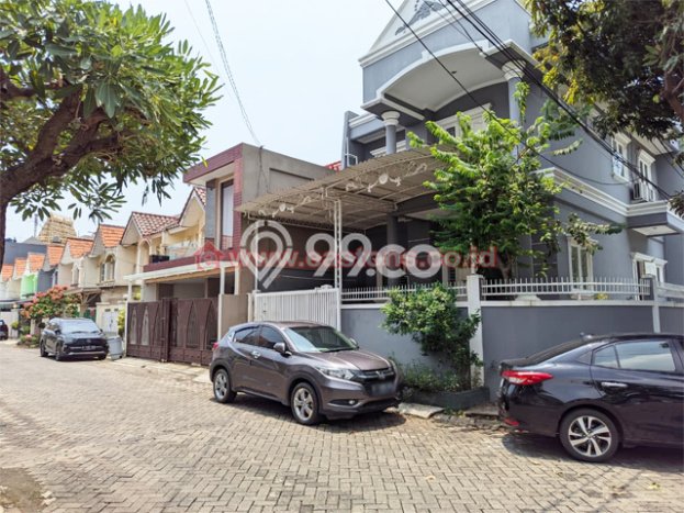 SIAP HUNI! Rumah Strategis area , LT 150m2m² LB 200m2m² SIAP HUNI! Rumah Strategis area , LT 150m2m² LB 200m2m²