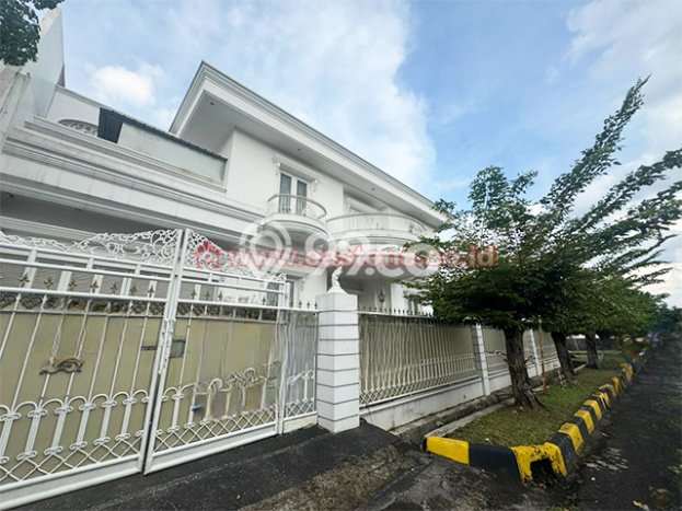 For Sale! Luxury House LT 547m2 Desain Modern di Intercon For Sale! Luxury House LT 547m2 Desain Modern di Intercon