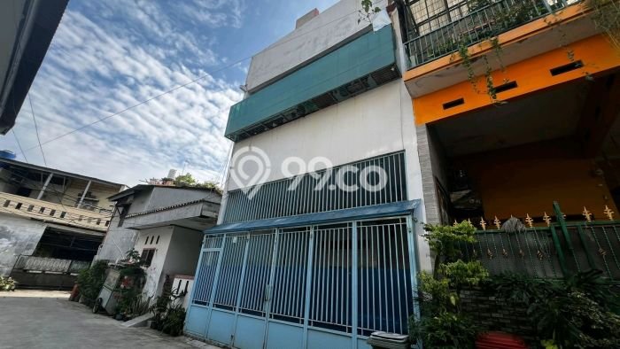 For Sale Rumah 5 Kamar Lokasi Ideal Nyaman dan Strategis di Pademangan For Sale Rumah 5 Kamar Lokasi Ideal Nyaman dan Strategis di Pademangan