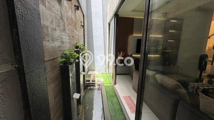 For Sale Rumah Mewah Exclusive di BSD, Tangerang Selatan For Sale Rumah Mewah Exclusive di BSD, Tangerang Selatan