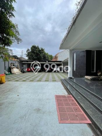 Ready to Use! Luxury House LT 1220m2 Desain Modern di Kemang Ready to Use! Luxury House LT 1220m2 Desain Modern di Kemang